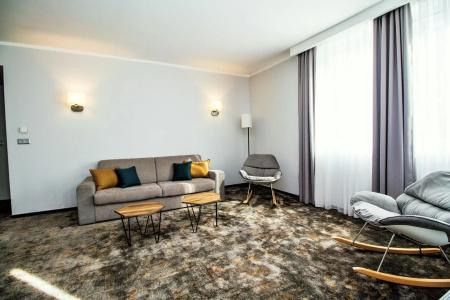 Best Western Plus Premium Inn - 80