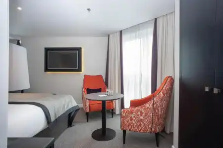 Ten Hill Place - 41