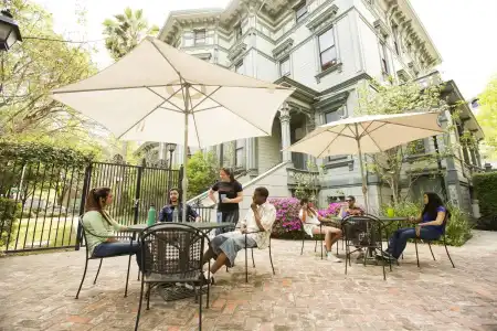 HI Sacramento Hostel - 21