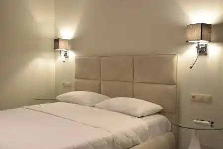 24K Athena Suites - 60