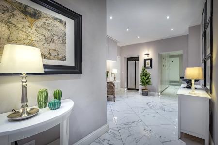 Ungherese Small Luxury - 1