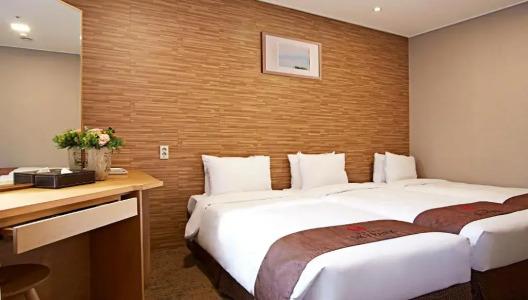 Skypark Myeongdong 3 - 44