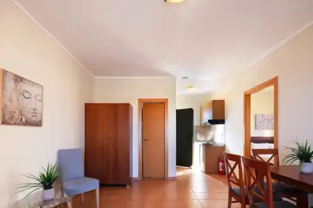 Dia Apts - 37