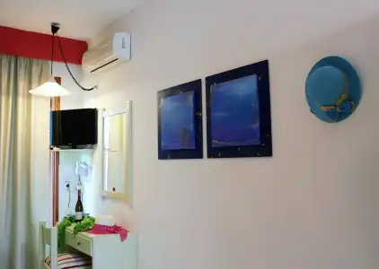 John & Mary's Studios - 12