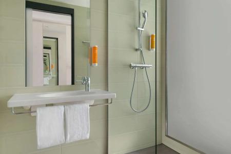 Super 8 by Wyndham Mainz Zollhafen - 10