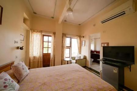 Arya Niwas - 109