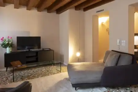 Corte di Gabriela - 102