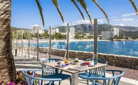 Globales Santa Lucia Adults Only +18 - 36