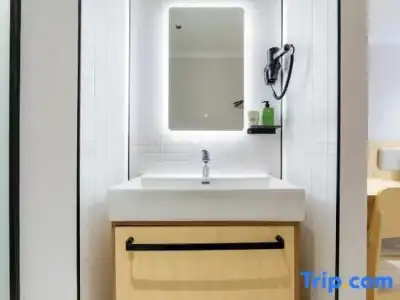 Hi Inn - 8