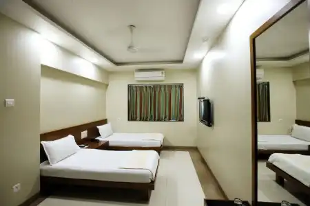 Bombay International - 16