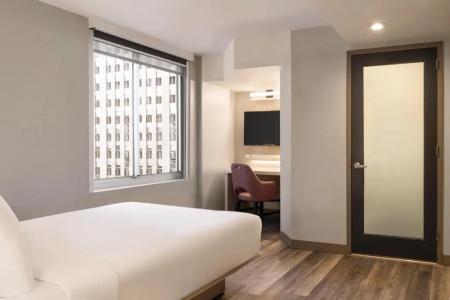 DoubleTree by Hilton New York Midtown Fifth Ave - 37