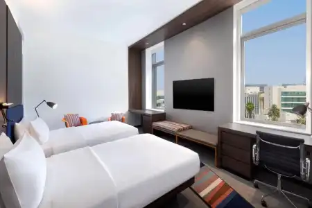 Aloft Airport - 9