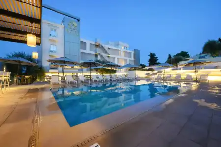 Ray Corfu - 38