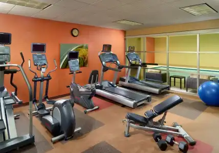 Courtyard by Marriott Atlanta Buckhead - 16