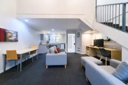 Aubyn Court Spa Motel - 109
