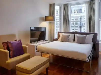 Cheval Harrington Court at South Kensington - 22