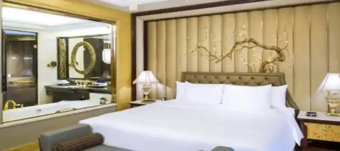 Wanda Reign Wuhan - 36