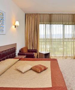 Sol Nessebar Palace Resort & Aquapark - All Inclusive - 82
