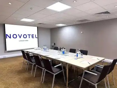 Novotel London West - 18