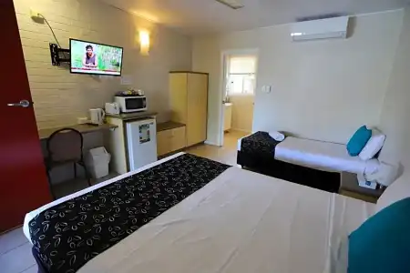 Tropic Coast Motel - 80