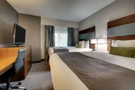 Best Western Plus Boston - 4