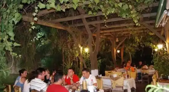 Otel Azmakhan - 22