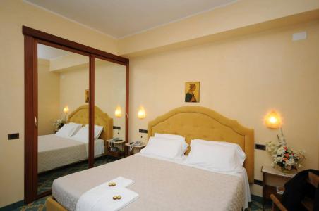 Grand Excelsior - 4