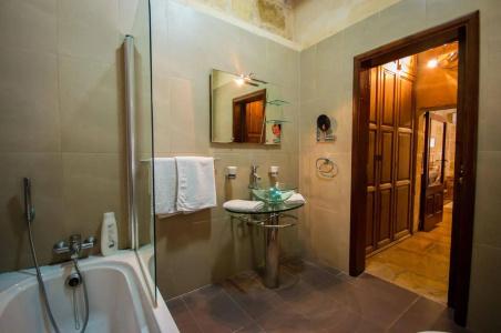 The Burrow Guest House - 34