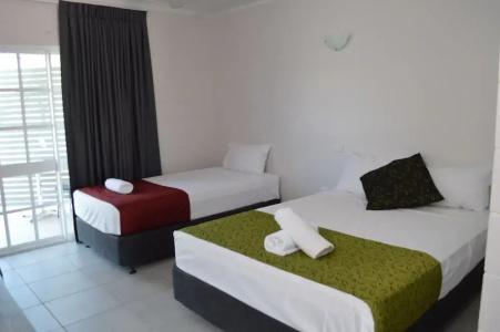 Monte Carlo Motor Inn - 74