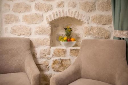 and Restaurant CONTE - 21