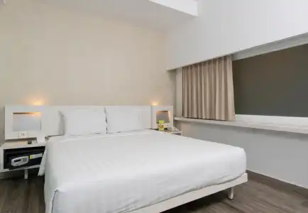 Whiz Cikini Jakarta - 56