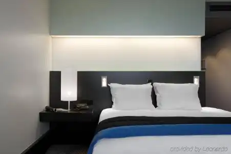 Holiday Inn Eindhoven Centre by IHG - 2
