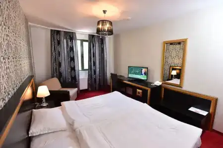 Elegance - 27