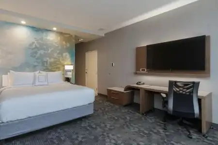 Courtyard by Marriott South Bend Downtown - 36