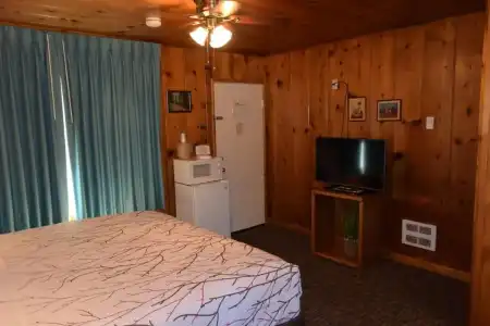 Park Motel and Cabins - 191
