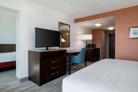 Hilton Garden Inn Daytona Beach Oceanfront - 90