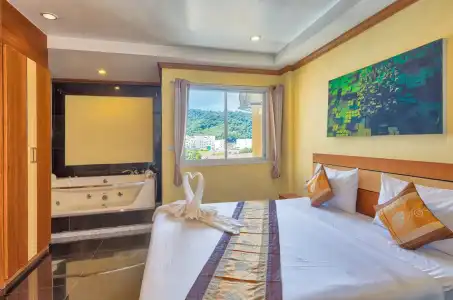 TJ Patong - 3