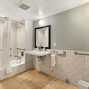 Vagabond Inn Glendale - 32