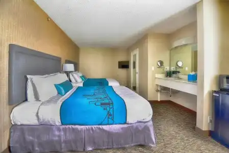 City Center Inn & Suites - 18