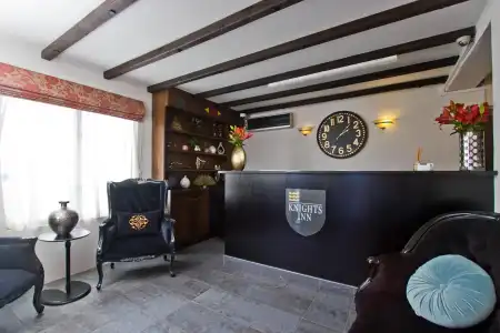 Knights Inn - 1