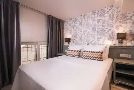Neikos Luxury Suites - 35