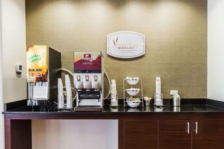 Super Inn And Suites - 14