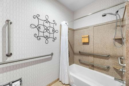 Best Western Plus Abbey Inn - 8