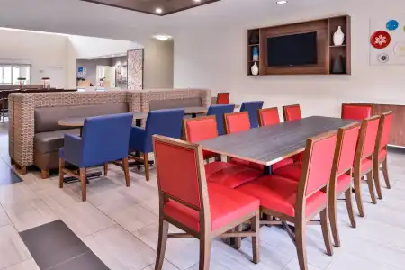 Holiday Inn Express Tampa N I-75 - University Area by IHG - 37