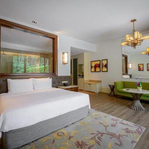 Resorts World Sentosa - Equarius - 34