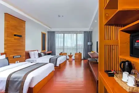 Pacific & Spa - 82