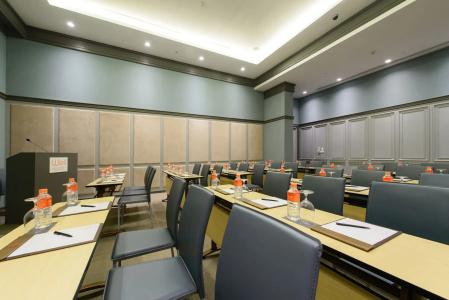 Courtyard by Marriott Bangkok Sukhumvit 20 - 24