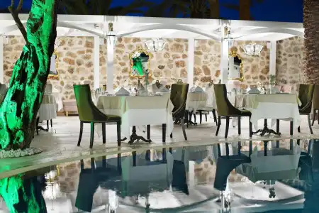 Elegance East - 9