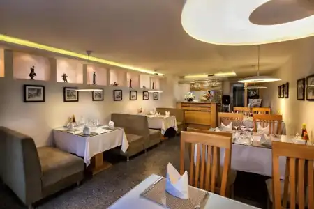 The Silk Boutique & Spa - 31