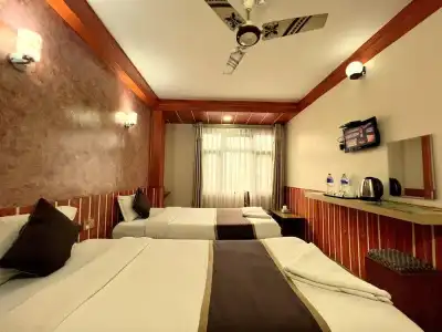 Thamel Seasons - 42
